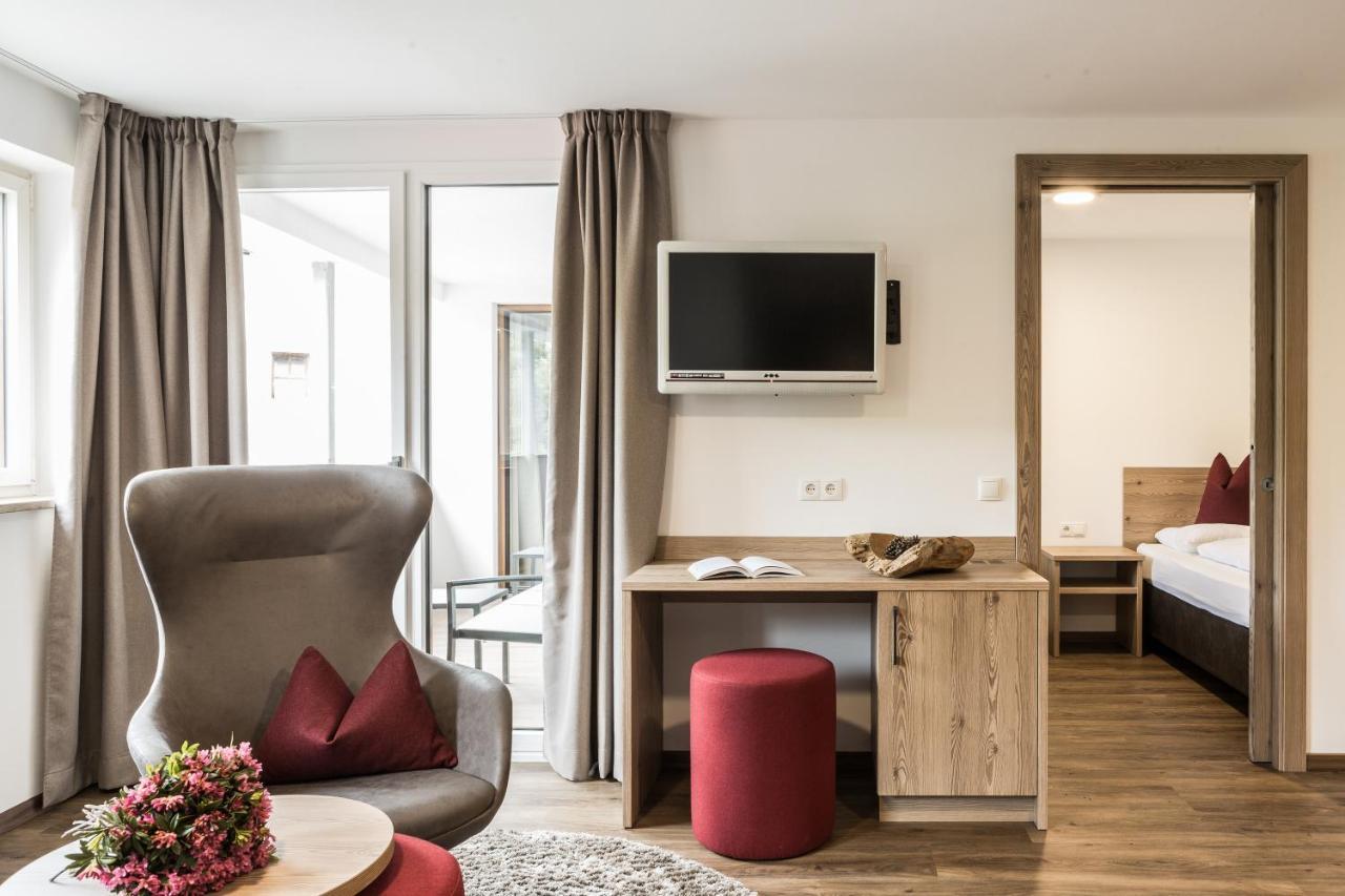 Hotel Zum Loewen - Al Leone Meltina Exteriér fotografie