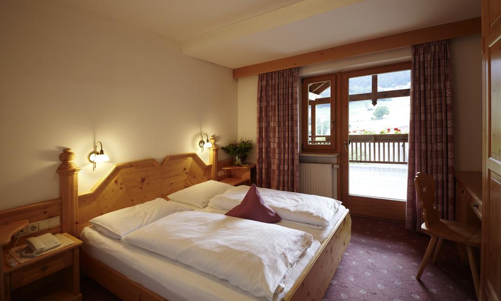Hotel Zum Loewen - Al Leone Meltina Pokoj fotografie